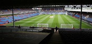 터프 무어 경기장 전경