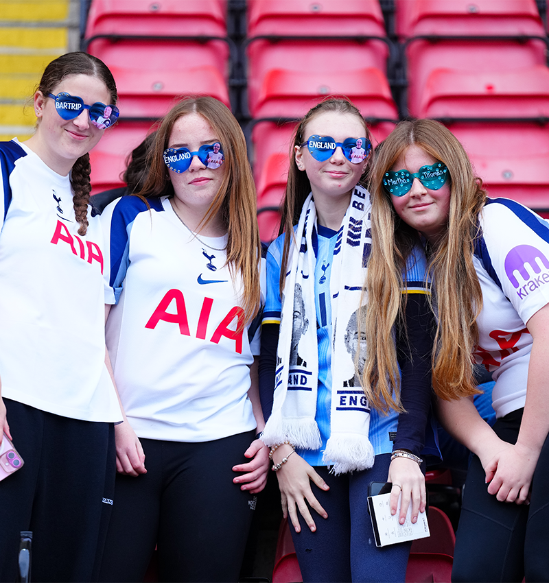 Open image in gallery