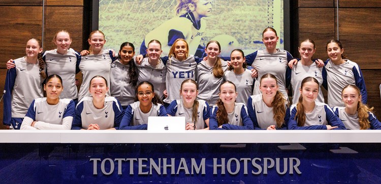Molly Bartrip shares her story with Women’s Under-16s players - Tottenham Hotspur