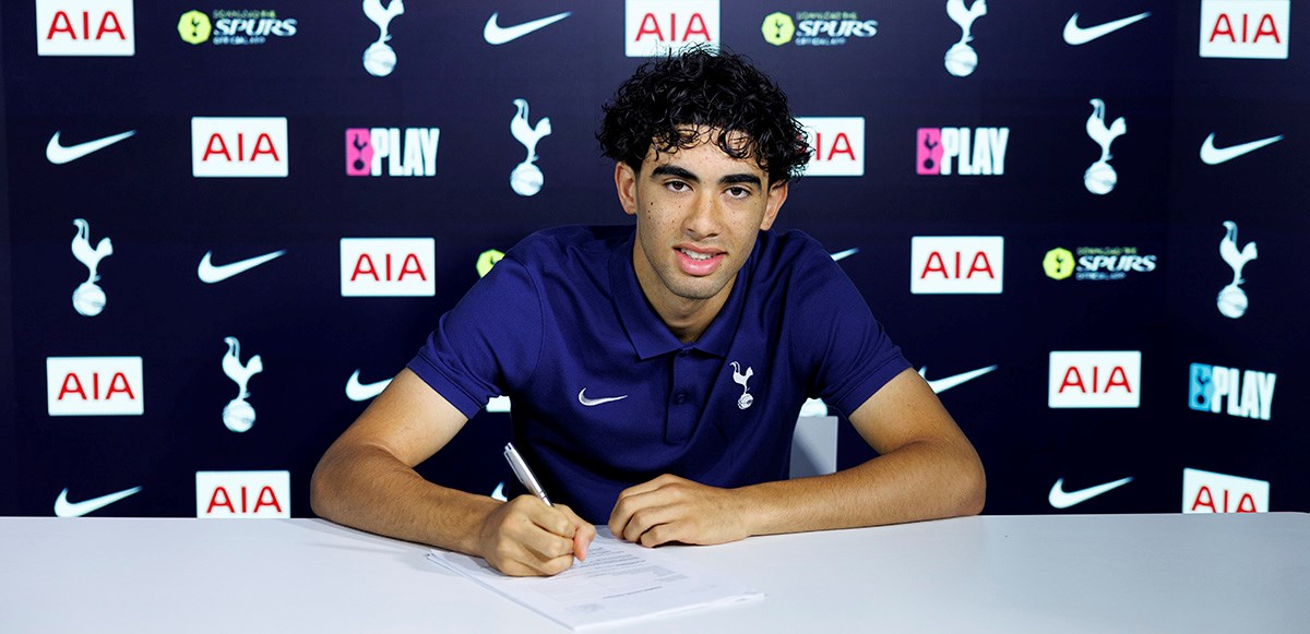 Luca Williams-Barnett signs first professional contract with Tottenham.